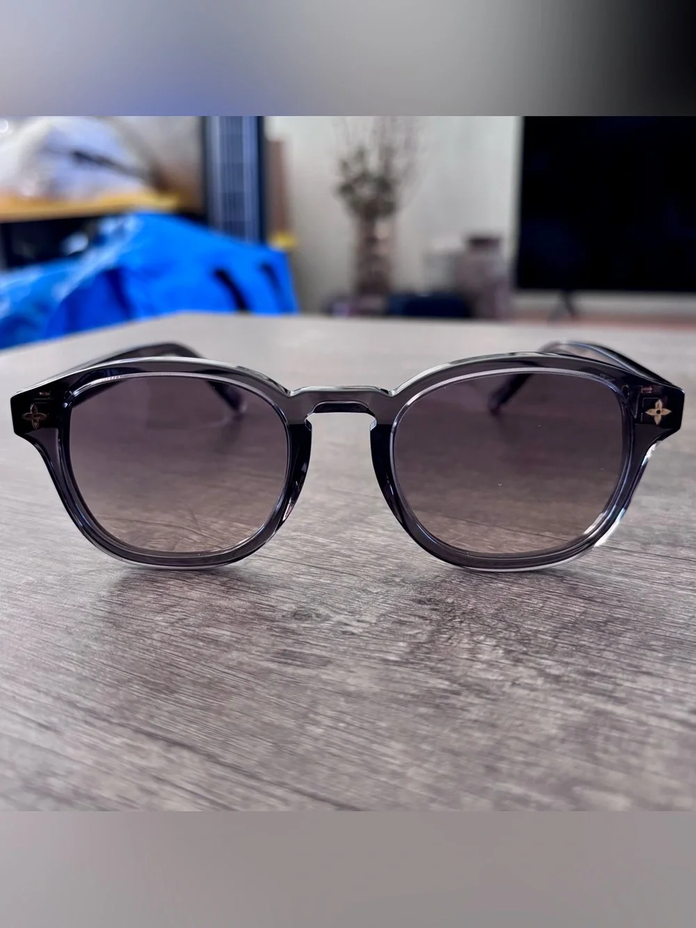 NWT LOUIS VUITTON Aura Pantos Sunglasses Z2808W